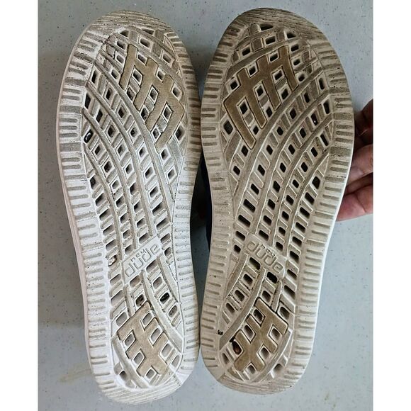 Hey Dude Men’s Fish Camo Slip-On Loafer Shoes Lightweight Casual - 8 - Picture 8 of 9